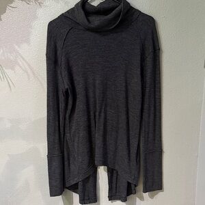We The Free Light weight charcoal turtleneck sweater. Size large